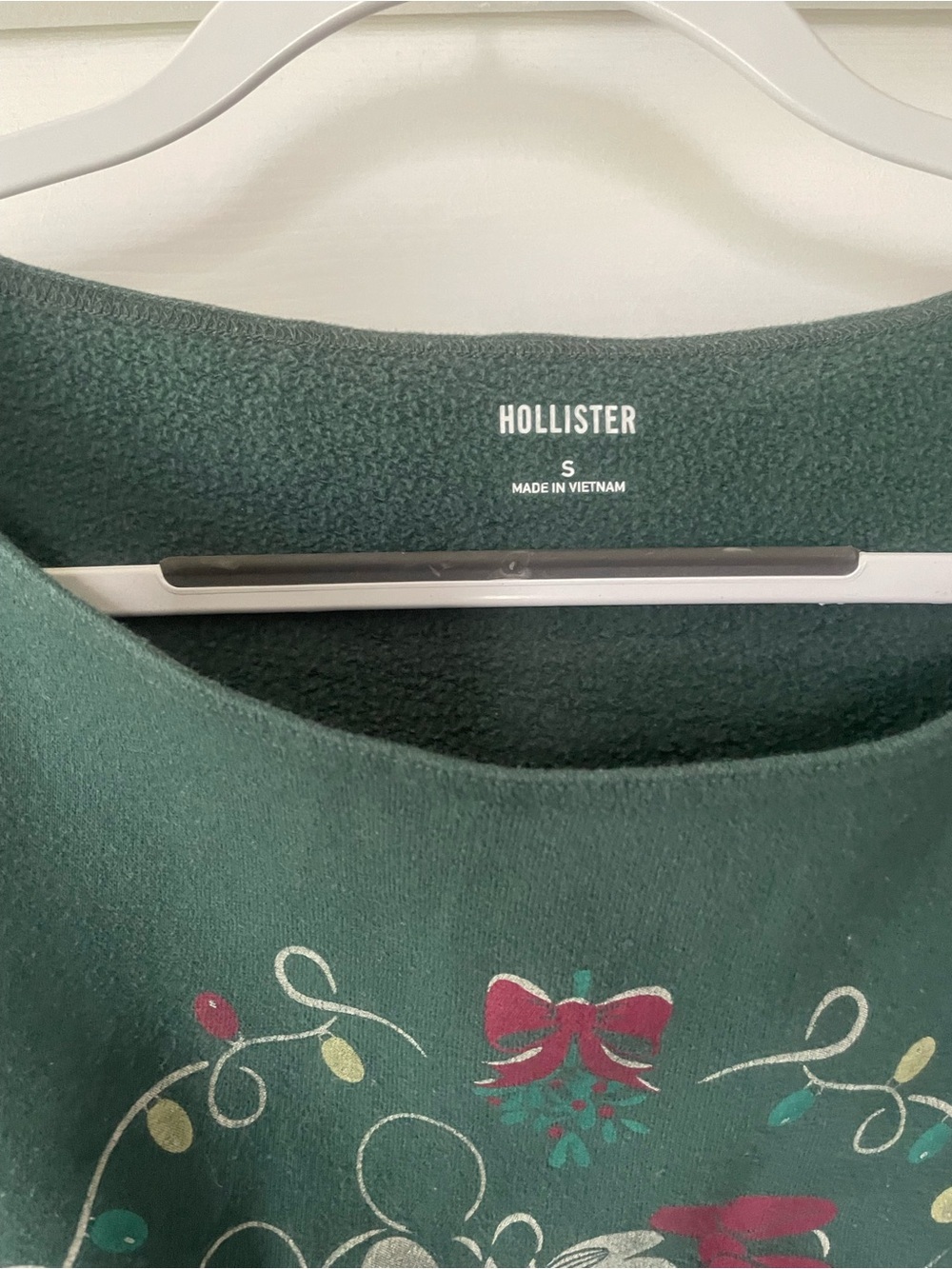 Hollister Green Holiday Mickey off shoulder Sweatshirt small - Picture 2 of 4